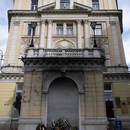 Lux Amina - Location & Stunning View